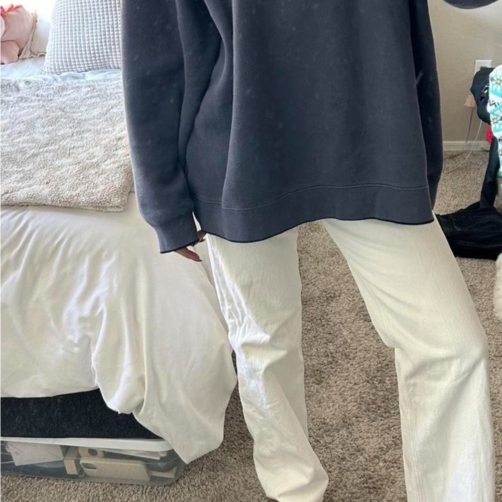 White Abercrombie 90s high rise jeans